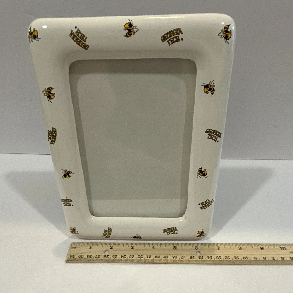 White Ceramic Bee Pattern Georgia Tech frame for a 4x6 photo